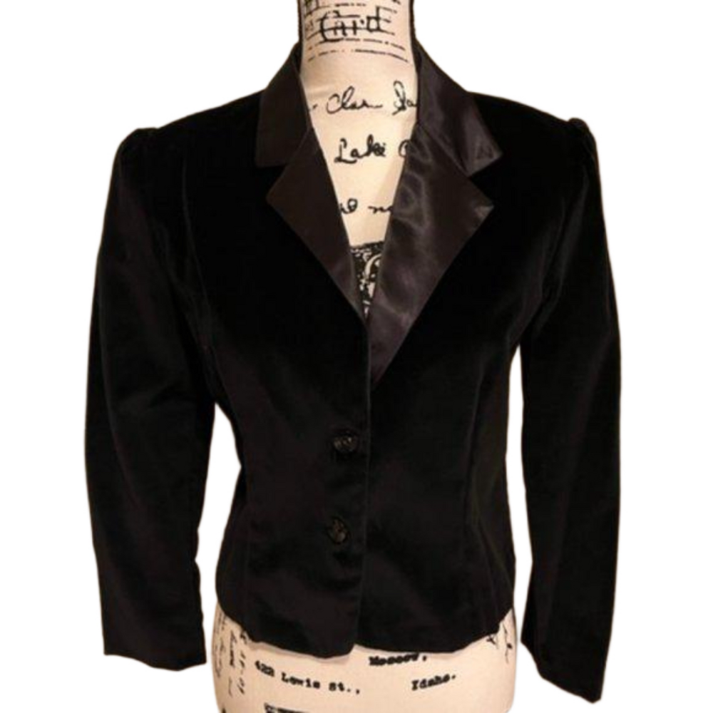 Vintage Black Velvet Blazer with Satin Lapel Juniors size Large